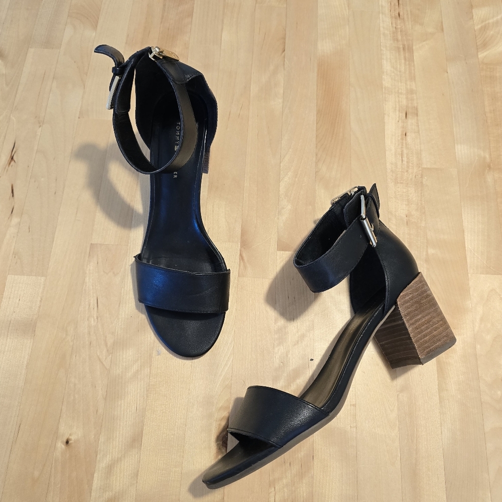 Tommy Hilfiger Block Heel Sandals Black Size 8.5 M